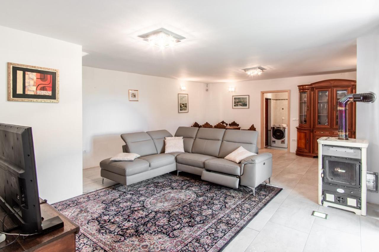 Villa Hermes Art Dutovlje Exteriér fotografie